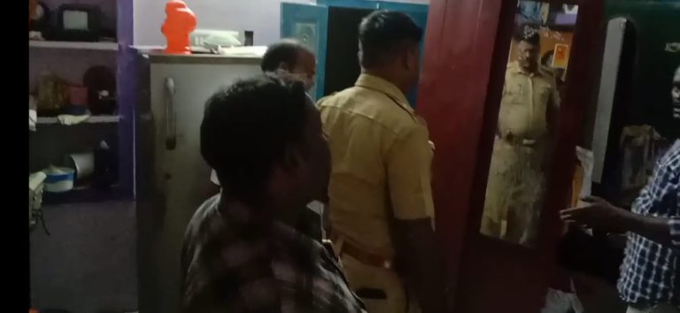 திமுக கவுன்சிலர் வீட்டிலேயே திருட்டு!