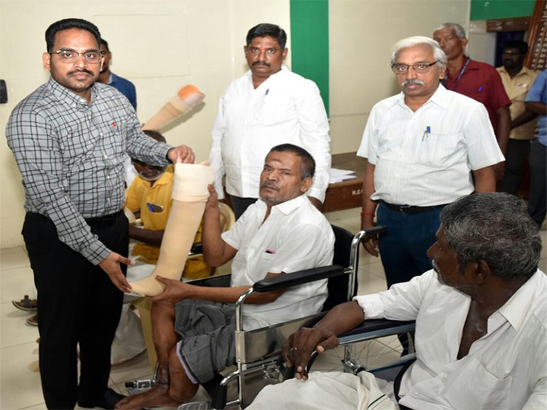 மக்கள் குறை தீர்க்கும் நாள் கூட்டம்…..