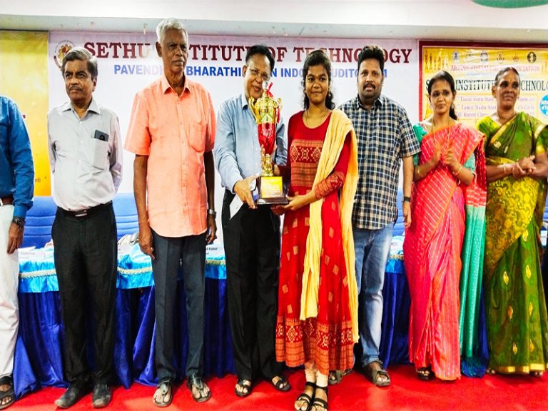 கல்லூரியில் பரிசளிப்பு விழா: