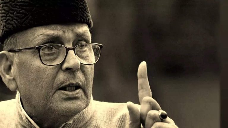 சென்னை மாநிலக் கல்லூரியில் வி.பி.சிங் சிலை